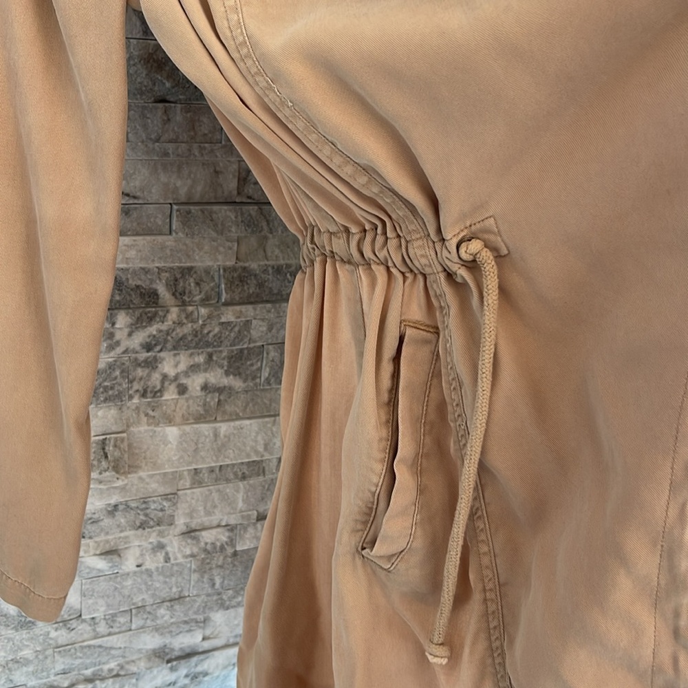 Light weight fall jacket - Picture 2 of 4